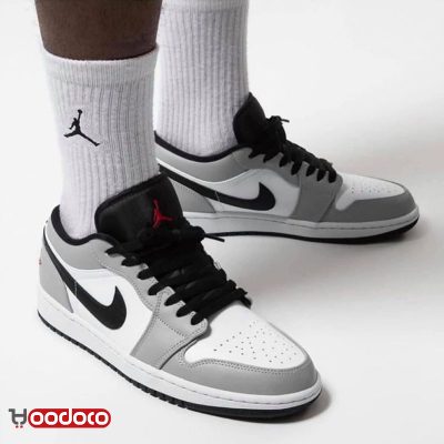 کتانی نایک ایر جردن ۱ بدون ساق طوسی سفید Nike air Jordan 1 low smoke grey and white