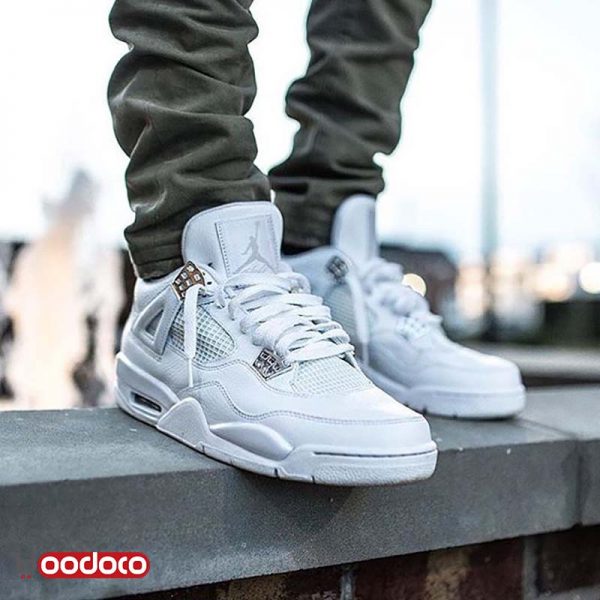 کتانی نایک ایر جردن ۴ متالیک سفید نقره‌ای Nike air Jordan 4 metallic white and silver