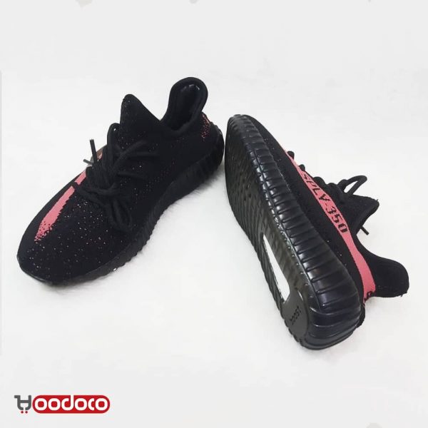 کفش ادیداس یزی بوست 350 اسپیلی مشکی خط صورتی Adidas yeezy boost 350 sply black and pink