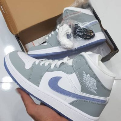 نایک ایر جردن ۱ ولف طوسی Nike air Jordan 1 high wolf grey