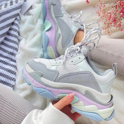 بالنسیاگا تریپل اس پاستیلی Balenciaga triple s pastel