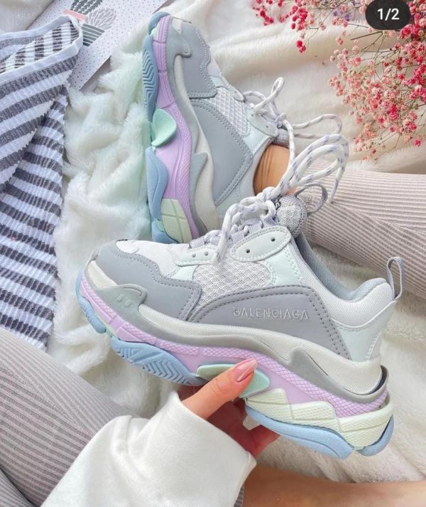 بالنسیاگا تریپل اس پاستیلی Balenciaga triple s pastel