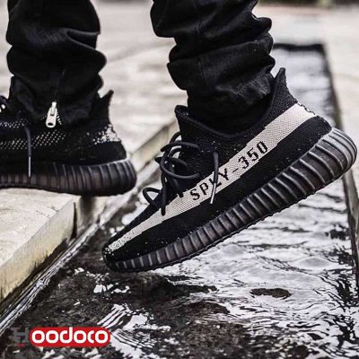 آدیداس یزی بوست ۳۵۰ وی۲ آف وایت مشکی سفید Adidas yeezy boost 350 v2 off-white black and white