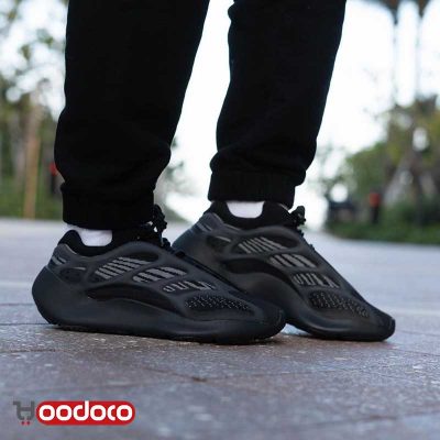 کتانی آدیداس یزی بوست ۷۰۰ وی۳ مشکی Adidas yeezy boost 700 v3 black